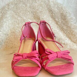 Chelsea Moreland Sabrina Heels, Size 8 Hot Pink Great for Spring Formals